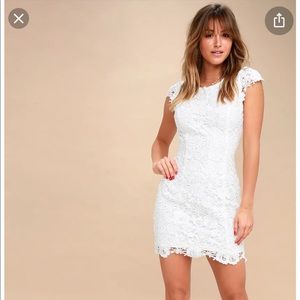 New, never worn! Size medium white lace lulus.